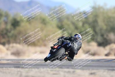 media/Dec-07-2025-CVMA (Sun) [[3e7d2de5dc]]/Race 12- Formula 40 MW and LW/